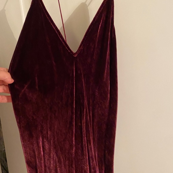 CAMI NYC Serena burgundy velvet maxi dress - Picture 4 of 7